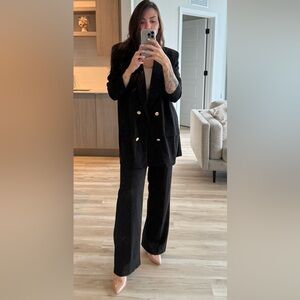 93. NWOT Black Blazer